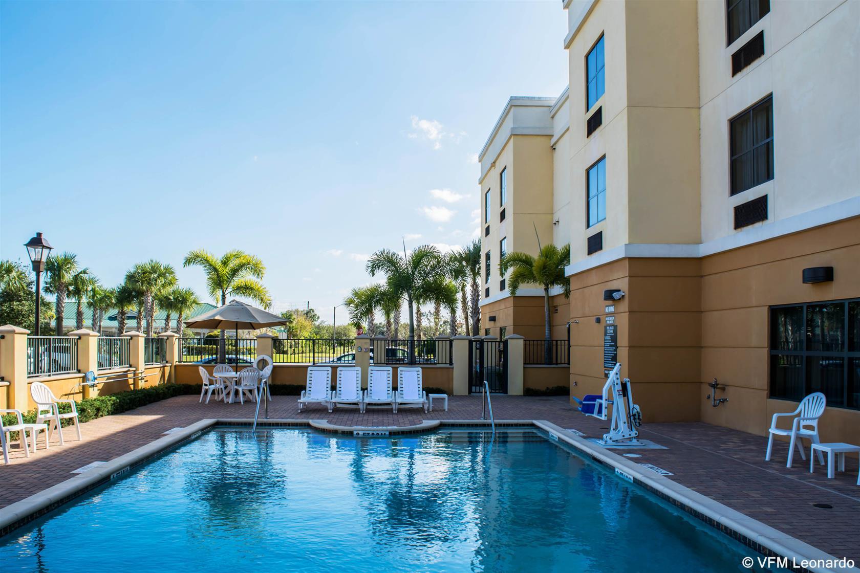 Comfort Suites Vero Beach I-95 Exteriér fotografie