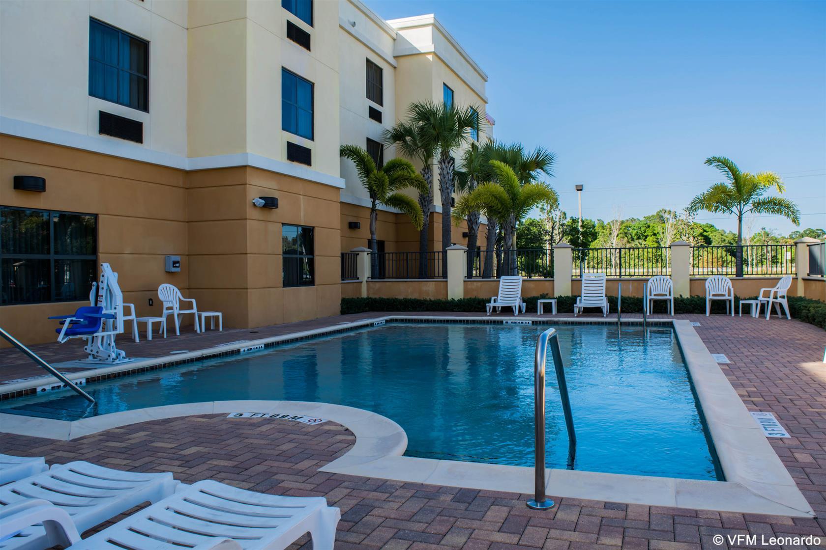 Comfort Suites Vero Beach I-95 Exteriér fotografie
